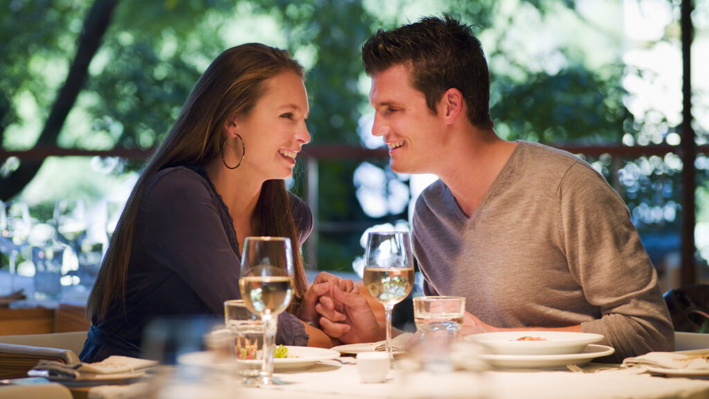 5 Things You Should Write In A Dating Profile